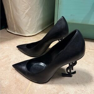 YSL Saint Laurent Pumps